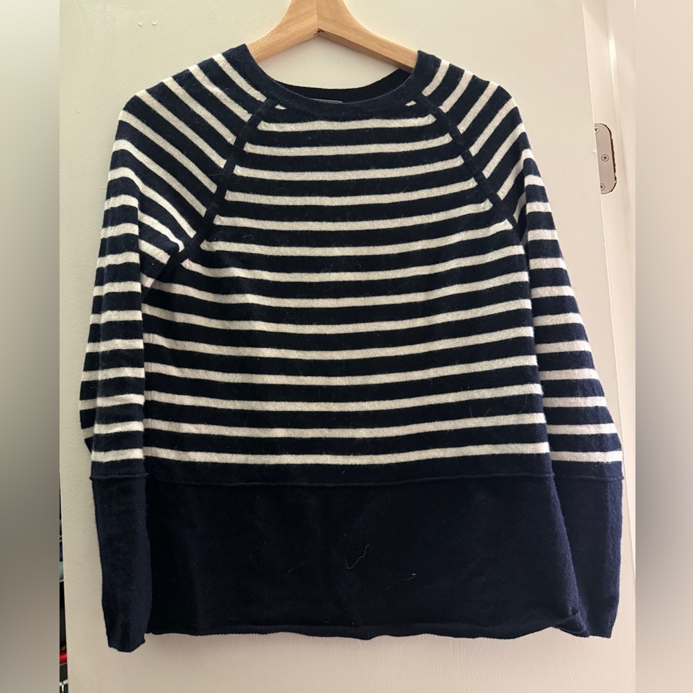 Vince 100% Cashmere Navy White Striped Sweater